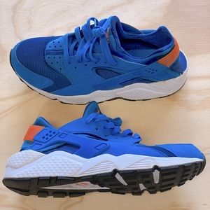 NIKE Air Huarche Sz. 8.5 Blue/Orange
